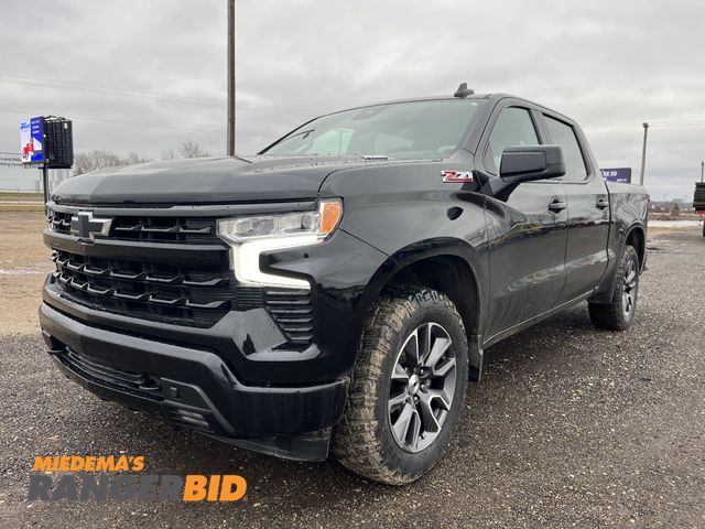 Lot 30-4863 - 2023 Chevrolet Silverado 1500 RST with 64,180 miles Crew Cab Pickup Truck 4x4