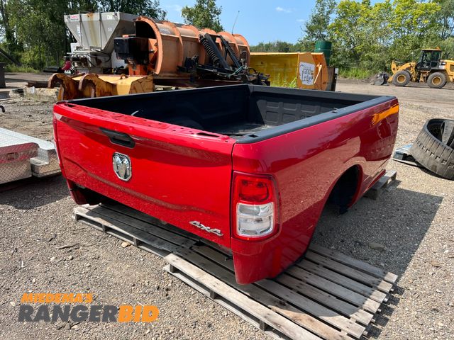 Lot 30-3607 - 2019 Dodge Truck Box 8' •	Municipality owned
•	Seller will load
