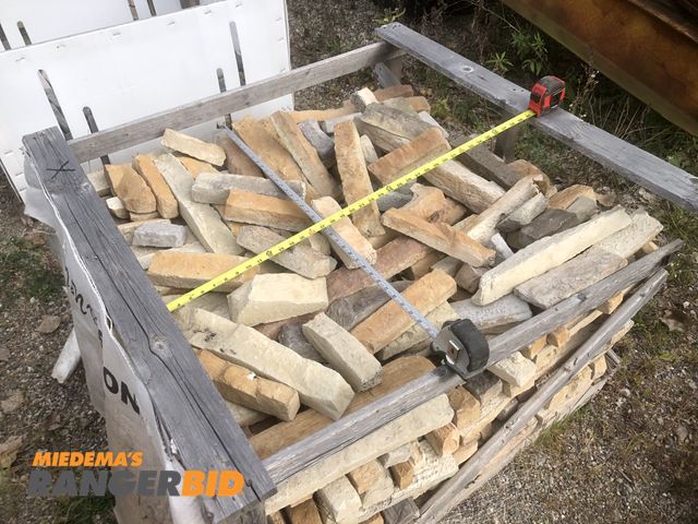 Lot 30-29X - 1 pallet, X, Stack stone / brick veneer, pallet approx 42"x42" x 20" high of new stack stone / brick...