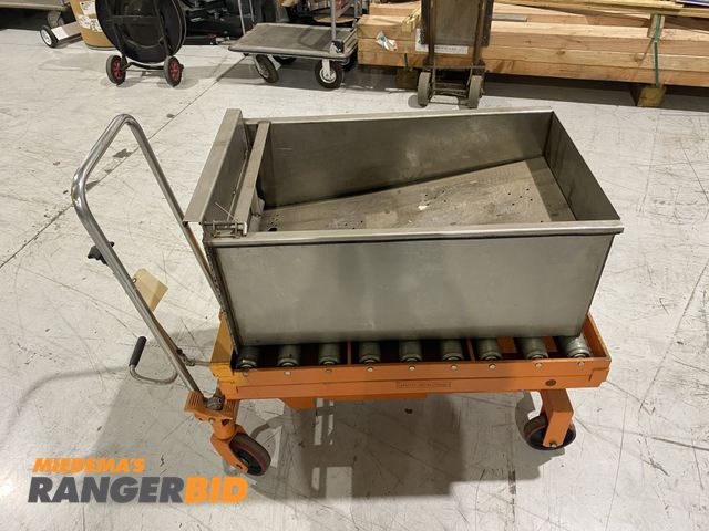 Lot 30-35 - Stromberg Gravity Roller Cart  

Seller will assist with loading. Forklift and loading dock availabl...