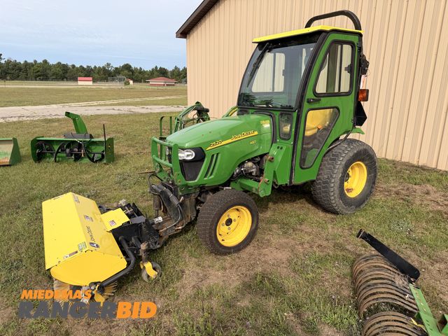 Lot 30-3569 - John Deere 2520 HST Tractor Compact Utility with a bevy of attachments