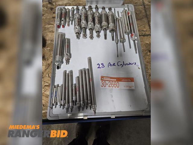 Lot 30-2660 - 1 Lot (28) Misc Air Cylinders Miscellaneous surplus air cylinders