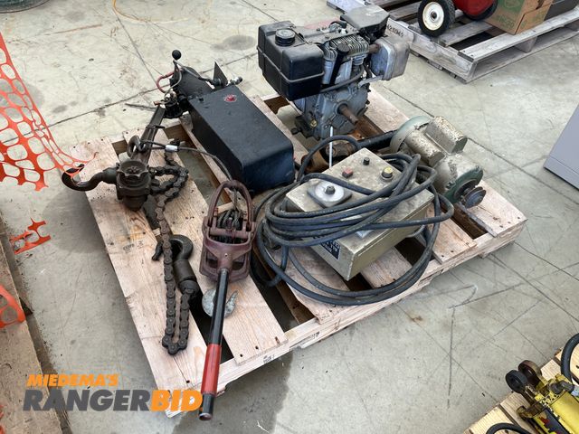 Lot 30-4144 - Pallet included Motors, and more