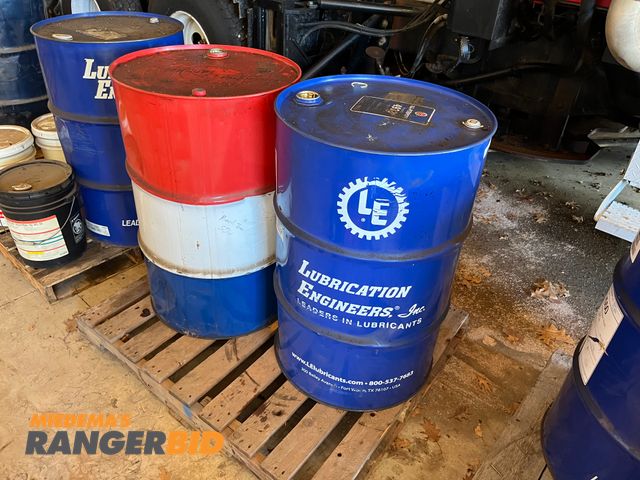 Lot 30-2916 - 2 55 Gallon Drums (1) Sealed All-Purpose Hydraulic Oil 4932
(1) Opened Manual Transmission Fluid 50W
Municipality owned. Seller will load.