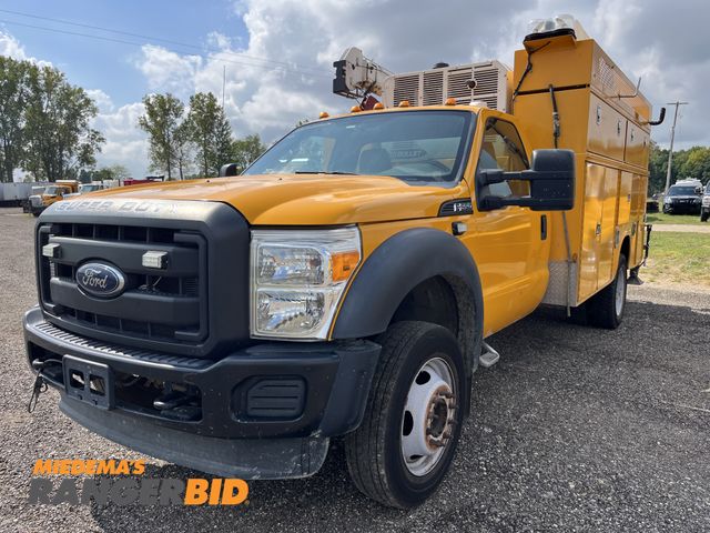 Lot 30-1790 - 2014 Ford F-550 Service Body with Crane and Air Compressor 27,581 miles Regular Cab Pickup Truck 4x4