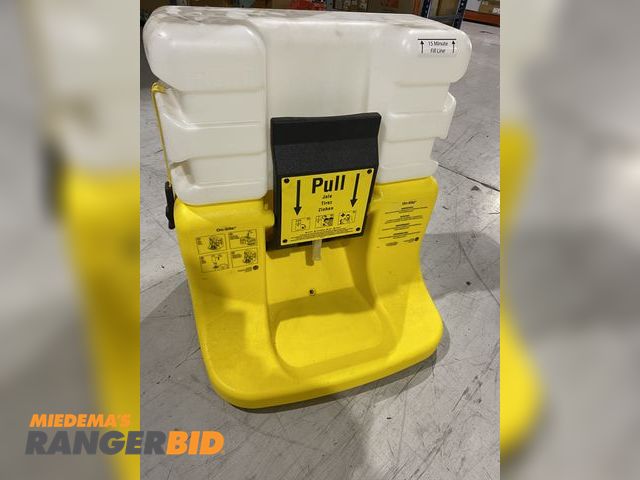 Lot 30-218MV - On-Site Gravity Fed Eye Wash Unit Model 819-921