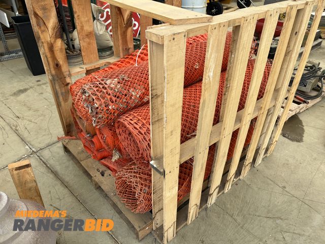 Lot 30-4146 - Rolls of construction fence, seller will load.