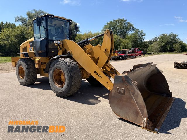 Lot 30-4014 - 2016 CAT 938M High Lift Wheel Loader / Loader
