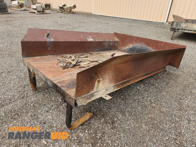 Lot 30-1606 - Pickup Hot Box - approx. 7'