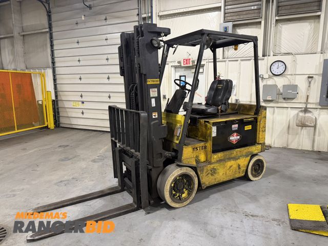 Lot 30-5053 - Hyster E80XL3 Electric Forklift 36V, 7,250# Capacity, Solid Tires, 3 Stage Mast, Lift, Tilt, Sideshi...