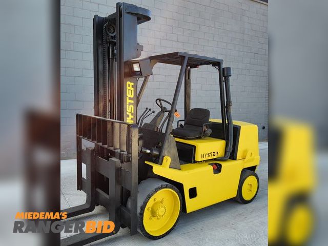 Lot 30-153 - Hyster 13,500lbs Capacity Forklift - See Video for Operation