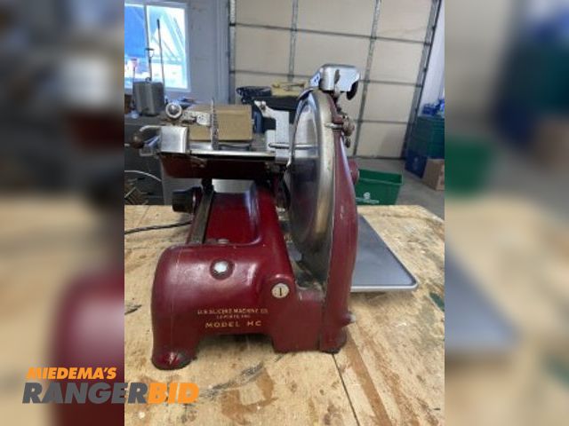 Lot 30-10689 - U.S. Slicing Machine Co.
LaPorte, IN
Slicer turns on and runs