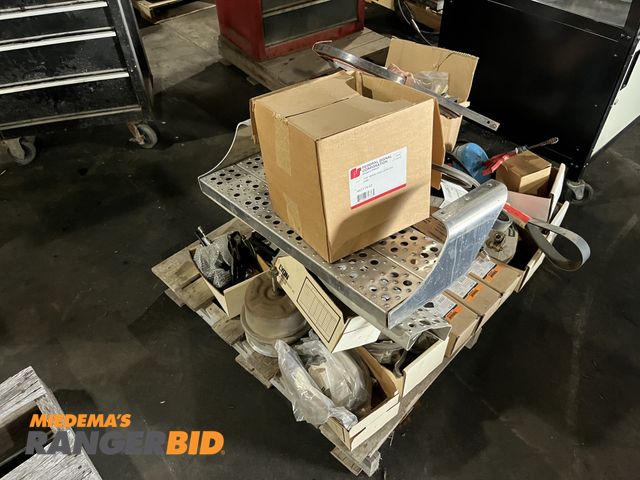 Lot 30-875 - Pallet of miscellaneous truck parts and more