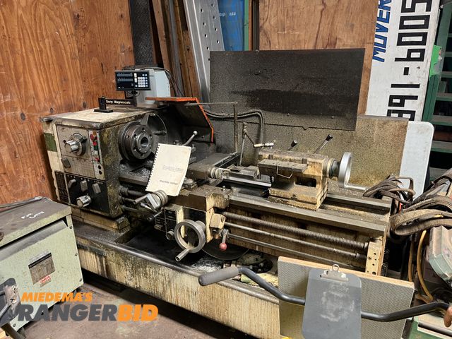 Lot 30-1020 - Harrison M400 450mm - 17 3/4 swing centre Lathe with Transformer and Digital Readout