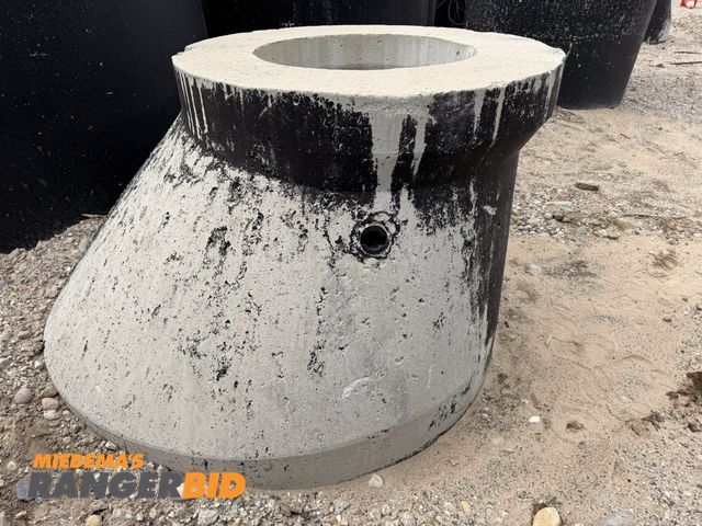 Lot 30-5859 - (1) concrete manhole entry with 23.5" diameter top entry point.