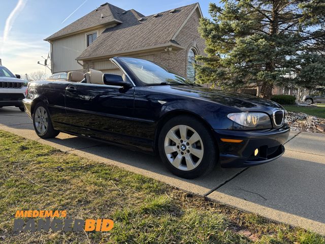 Lot 30-11085 - 2005 BMW 325Ci Convertible RWD With brand new Recaro Seat (not mounted)