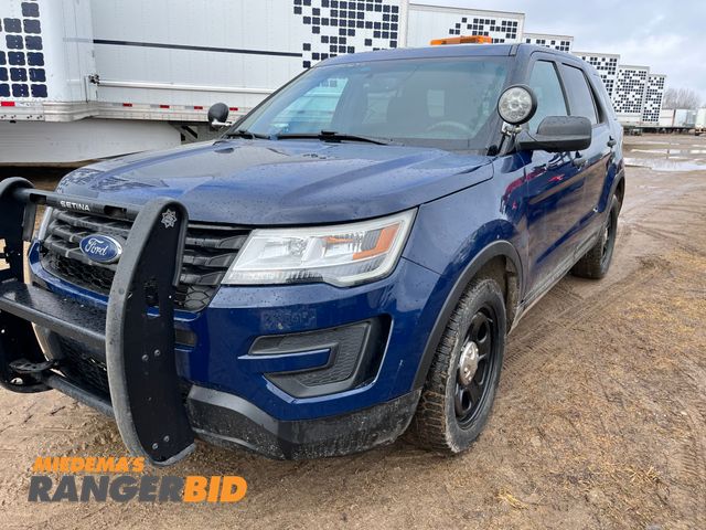 Lot 30-407 - 2016 Ford Ford Explorer with a 3.7L V6 DOHC 24V engine. Police SUV AWD