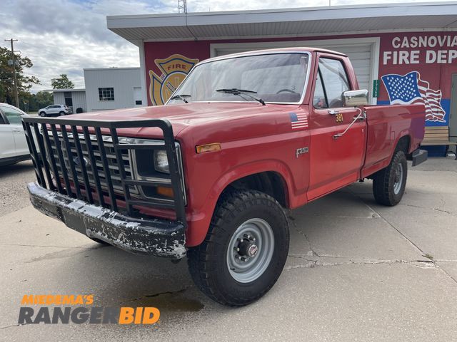 Lot 30-900 - 1984 Ford F-250 with 14,690 miles Regular Cab Pickup Truck 4x4