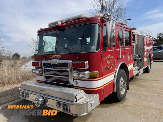 Lot 30-4425 - 2006 Pierce Dash Pump Truck Fire Truck