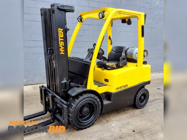 Lot 30-181 - Hyster  5,000lbs Capacity Pneumatic  Forklift  - See Video for Operation