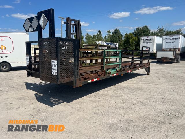 Lot 30-No - Weldco Palletized Flat Bed, 23' long X 102" wide, all steel with (10) 50" wide individual, removable...