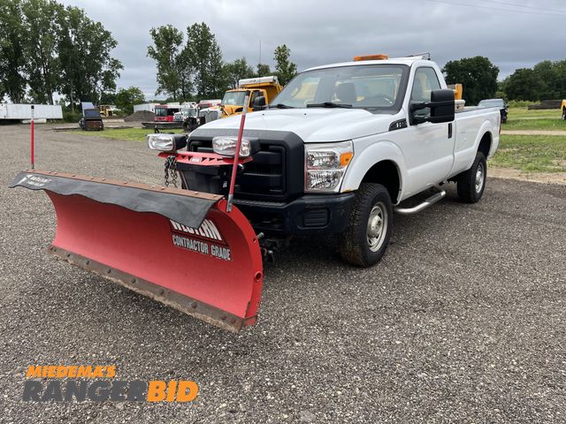Lot 30-2461 - 2014 Ford F-250 SD with a 6.2L V8 OHV 16V engine. with 69,742 miles Regular Cab Long Box Pickup Truc...