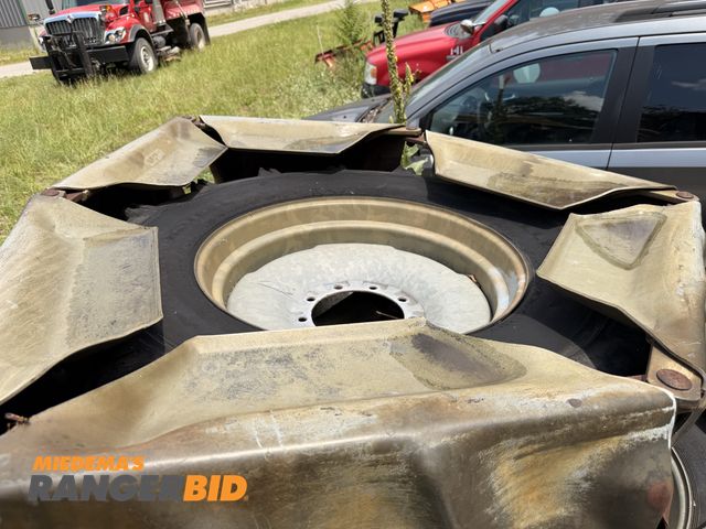 Lot 30-3113 - Metal Wheel Covers