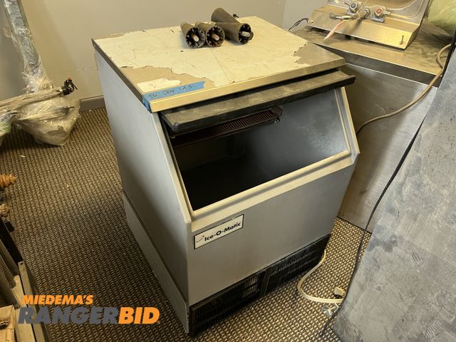 Lot 30-4571 - Ice-O-Matic ICEU150FA2 Stainless Steel Ice Maker Machine