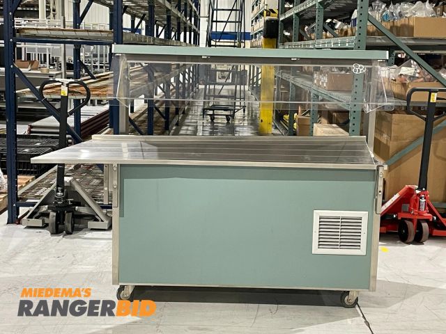 Lot 30-55 - Vollrath 37066-S535T-BFA Cold Station Catering Buffet Table w/ Wells Enclosed Base 120V