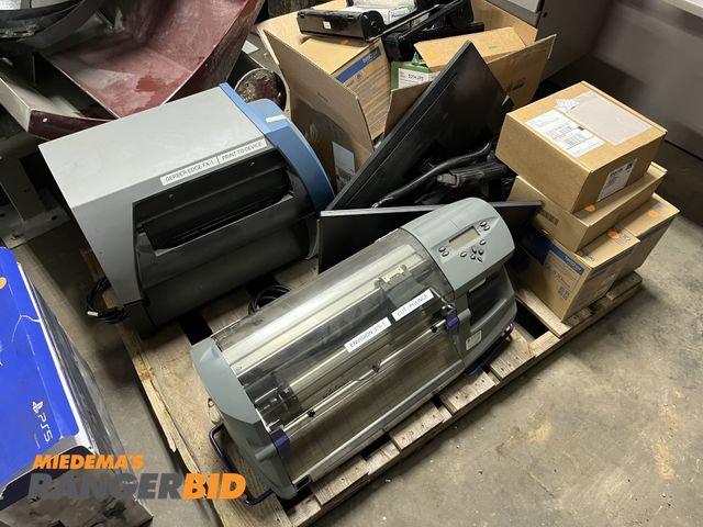 Lot 30-4983 - Lot includes everything on this pallet Gerber Envision Plotter, Edge FX-1 thermal transfer printer a...