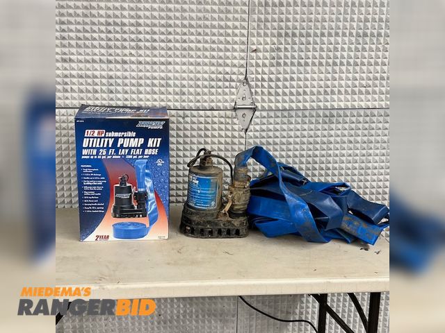 Lot 30-523 - 1 Barracuda 1/2hp submersible pump Electric Powered Submersible Utility Pump