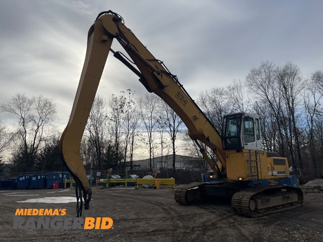 Lot 30-10875 - 2005 Liebherr R934B Excavator Material Handler with raised cab, Machine was used with an orange peel...