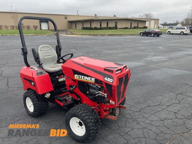 Lot 30-10340 - Steiner 450 Tractor