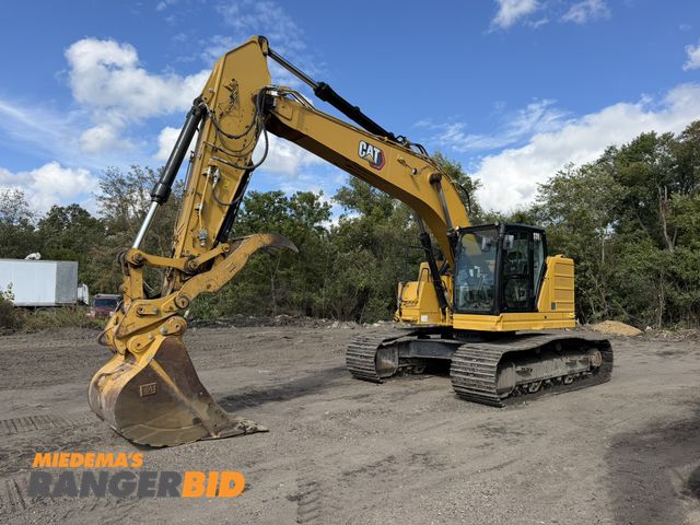 Lot 30-1334 - 2022 CAT 335 TH Excavator