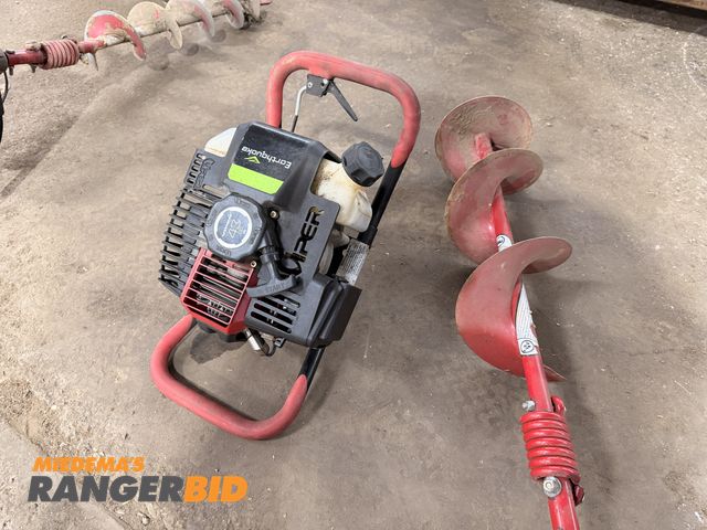 Lot 30-3647 - Earthquake E43 Auger Portable Gas Powered Recoil Start