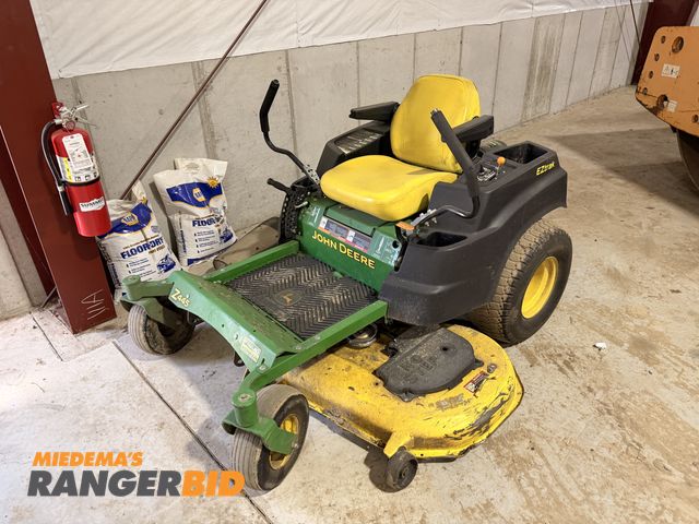 Lot 30-3501 - John Deere Z445 54C Zero-Turn Lawn Mower
