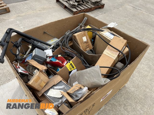 Lot 30-1708 - Pallet of truck parts- most are International.
