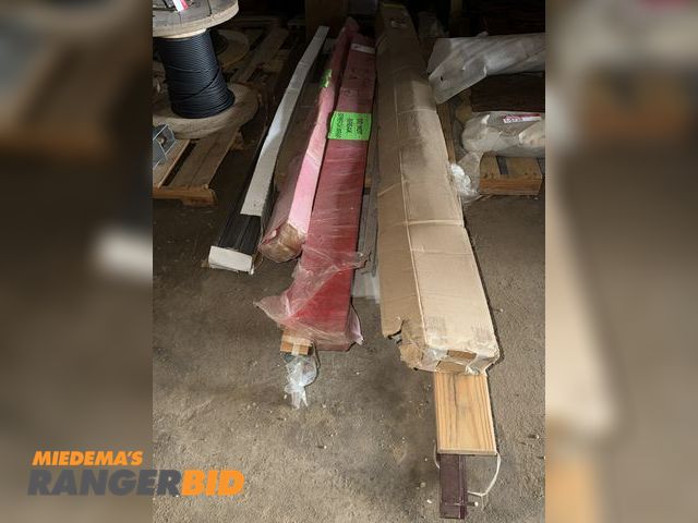 Lot 30-5781 - Large lot of assorted trim, stainless steel trim pieces, flat stock, and miscellaneous other items, ...