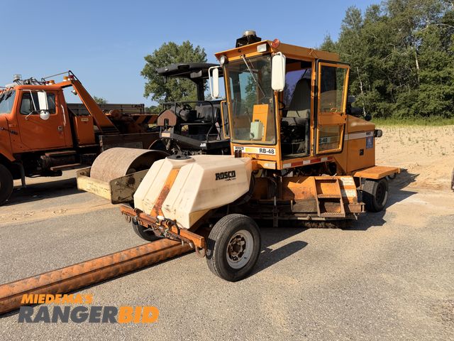 Lot 30-3457 - Rosco RB-48 Self-Propelled Broom Specialty Equipment
