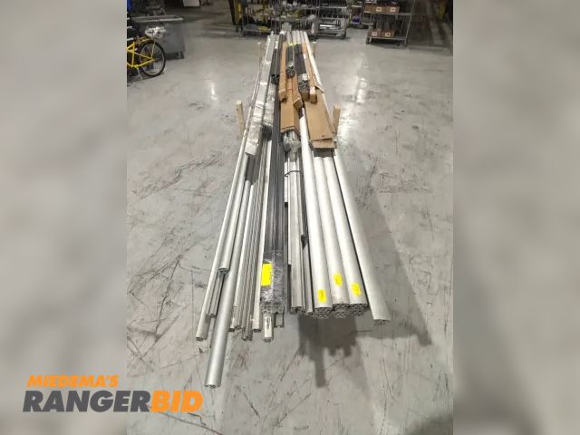 Lot 30-210MV - Lot of Misc. Bosch Rexroth Aluminum Conveyor Strut Parts, 3842524042, 3842992650, 3842524030, 384251...
