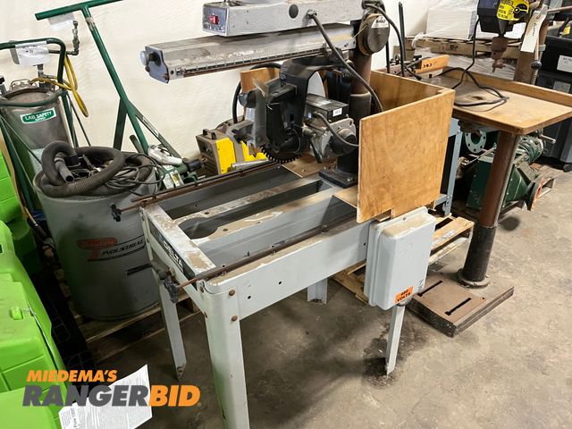 Lot 30-351 - Delta Radial Arm Saw (2hp) Electric Powered