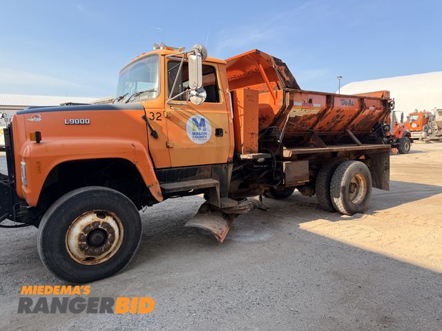 Lot 30-3778 - 1995 Ford L9000 Dump Truck