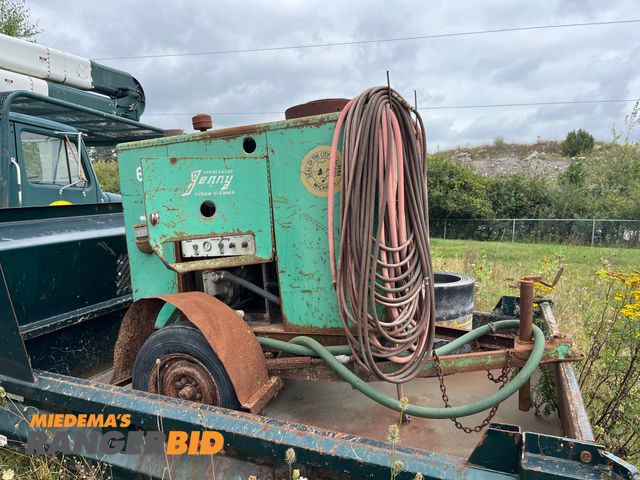 Lot 30-3408 - Jenny Hypressure Series 3500 Towable  Steam Cleaner