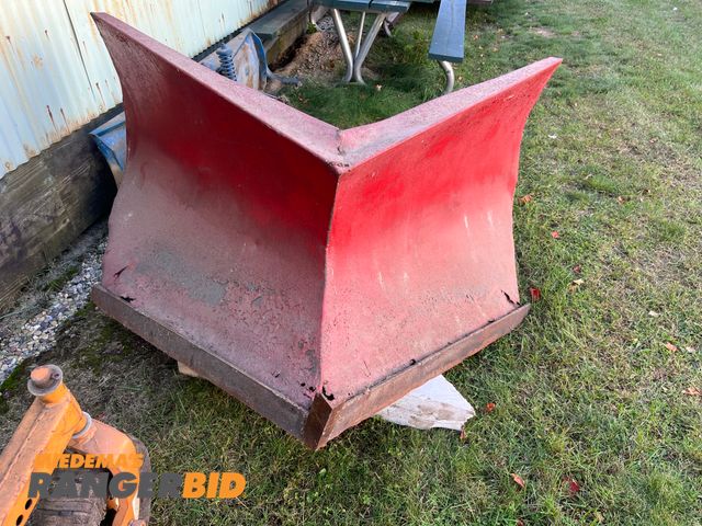 Lot 30-3037 - 69" V Plow