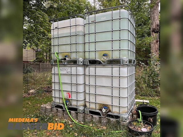 Lot 30-9787 - Lot of nineteen (19) components 1000 Gallon IBC Water Tower 250 Gallon IBC tote