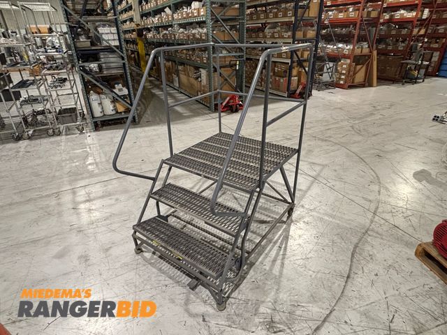 Lot 30-40 - TRIARC Industrial Rolling Ladder / Platform - 3-Step, 36"W, 30" Bottom platform.