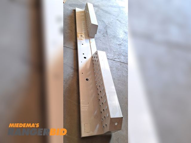 Lot 30-104 - Service Body Bumper
Includes Bracketry, able to be mounted on other equipment as well