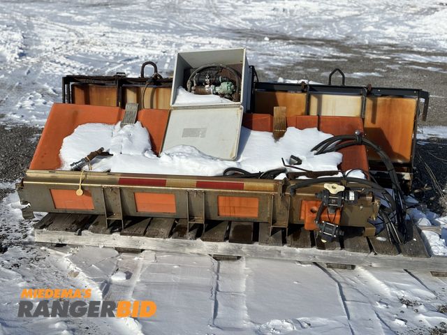 Lot 30-10960 - Lot of (3) Brine tanks. One is wedge type hydraulic drive, 2 are electric pump. Comes with assorted ...