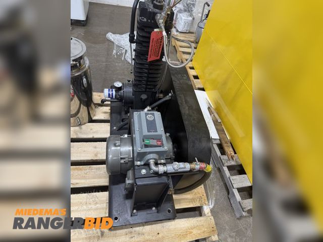 Lot 30-10491 - Precision GC 5000 Gas Compressor