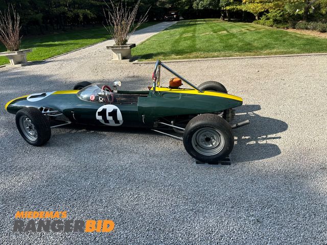 Lot 30-9262 - 1 Ford Lotus Race Car